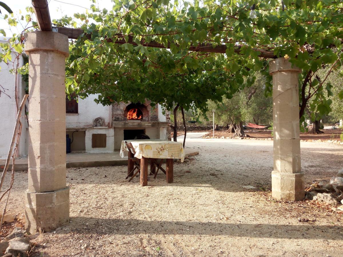 산비토데이노르만니 Trulli Monte Madre 빌라 외부 사진